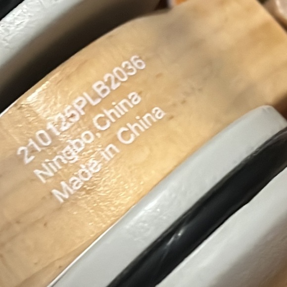 Polar B Wooden Dog Pull Toy - Picture 5 of 6